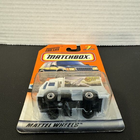 Matchbox #7 Ford Scissors Cargo Truck 1999 White Air Traffic Series NEW NIB - Picture 5 of 8